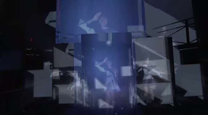 舞台演出も凄いことになってます。