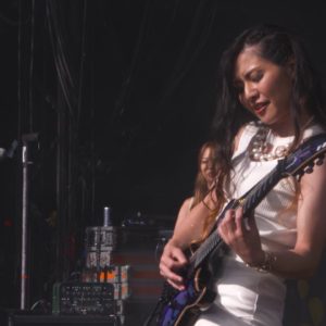 LOVEBITES 　日本のガールズメタルバンドが世界に羽ばたく